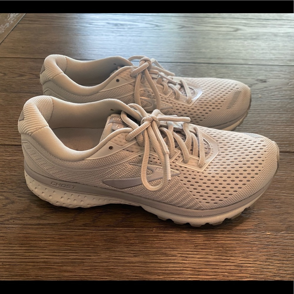 Womens Brooks ghost 12 running shoes grey size 7